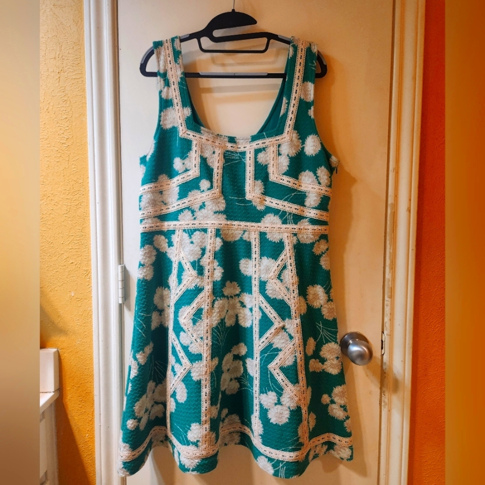 Gorgeous, NWT, Anthropologie, summer dress. Green, size 16.